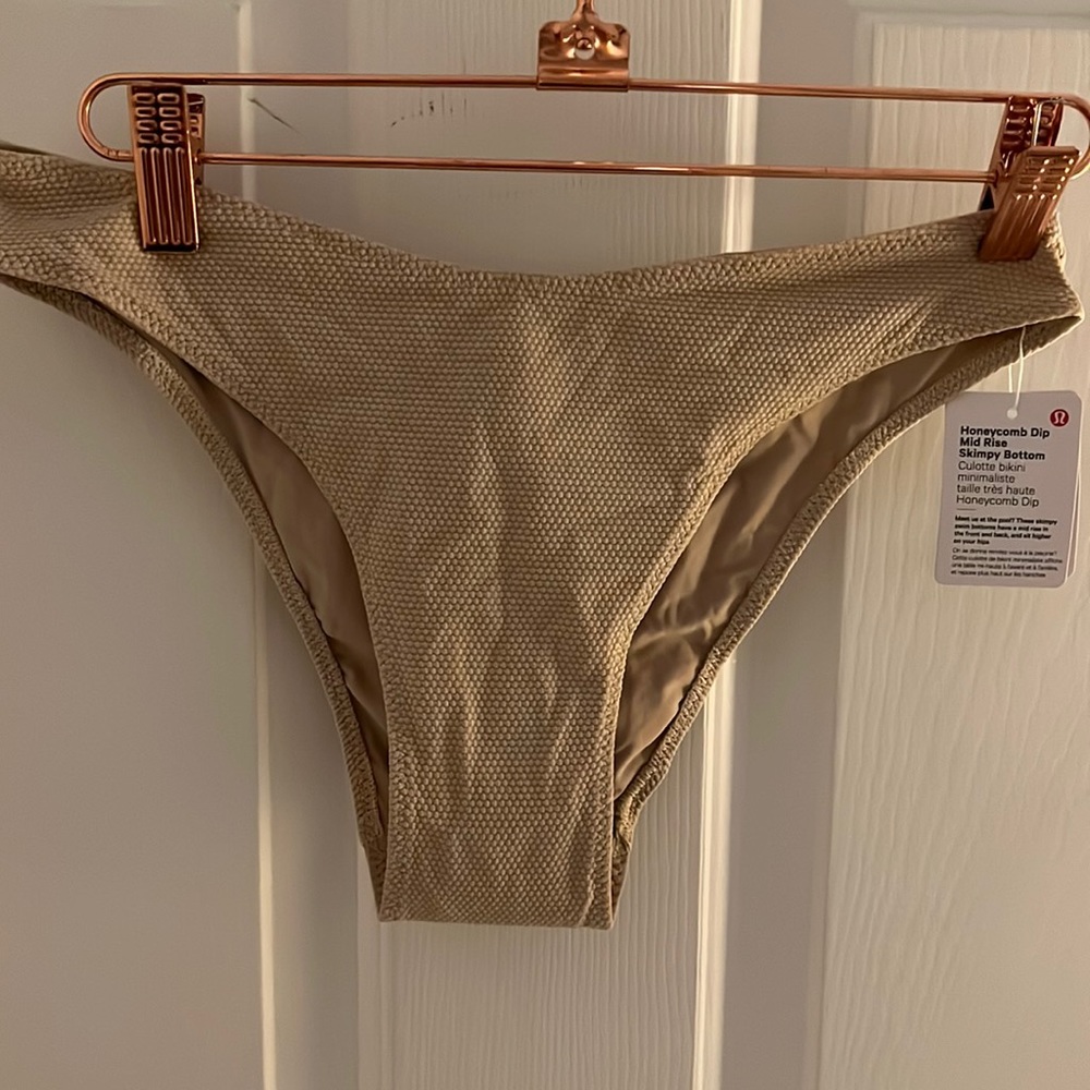 Lululemon swim bottom